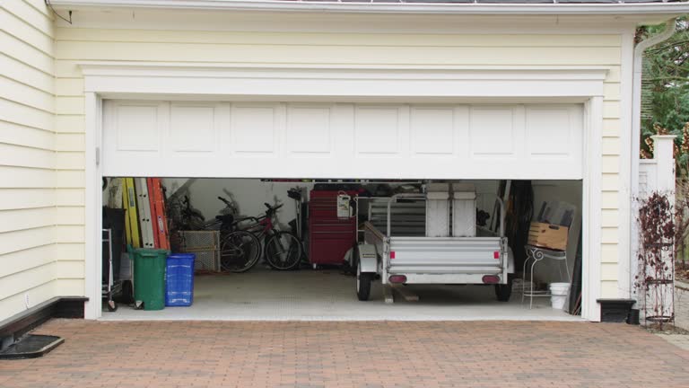 How to Open a Stuck Garage Door Safely